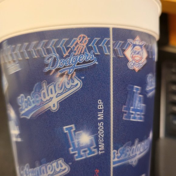 Set of 12 Vintage (2005) Collectible L.A. Dodgers Stadium Holo Cups ⚾⚾⚾ - Picture 11 of 11